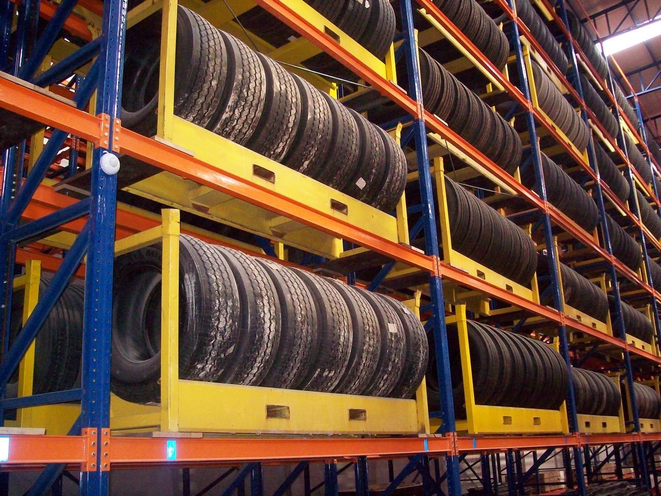 Lastik Raf Sistemleri